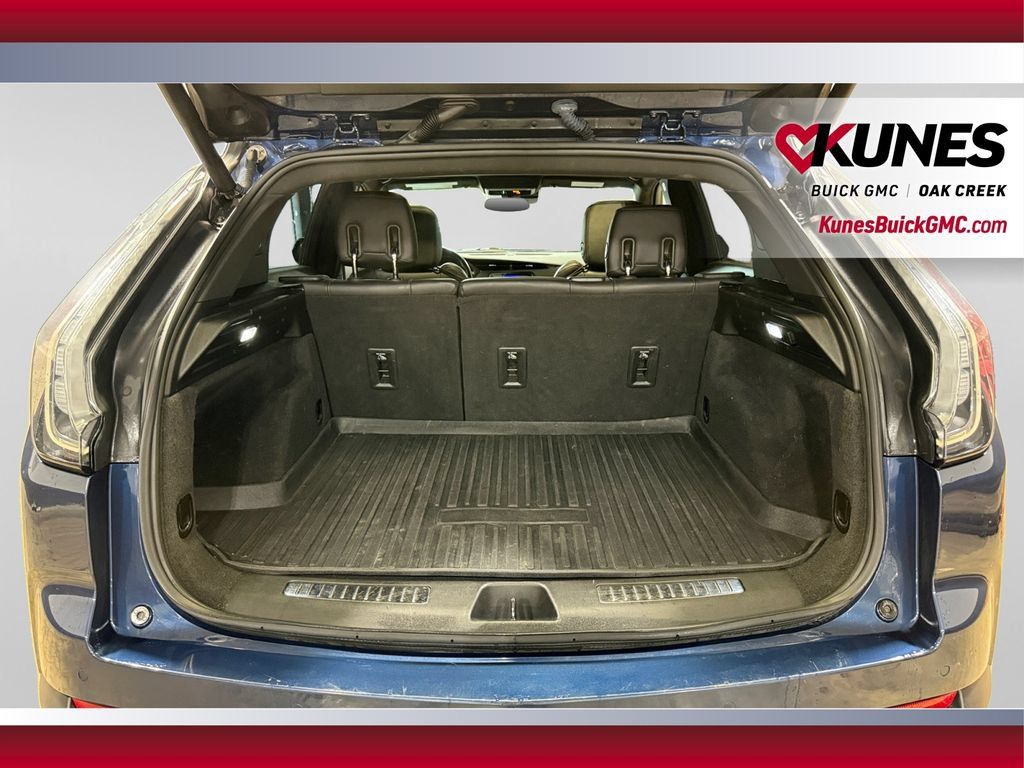 Used 2022 Cadillac XT4 Sport w/ Sun And Sound Package AWD/4WD image 38