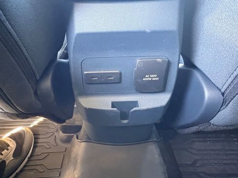 Used 2025 Ford Maverick XLT w/ XLT Luxury Package image 12