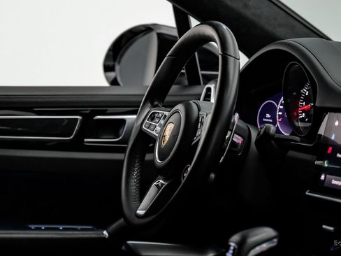 Used 2022 Porsche Cayenne Turbo image 54