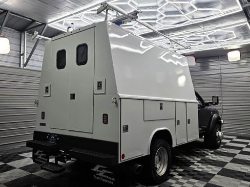 Used 2021 RAM 5500 Tradesman RWD image 6