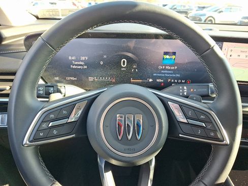 Certified 2025 Buick Envision Preferred image 19