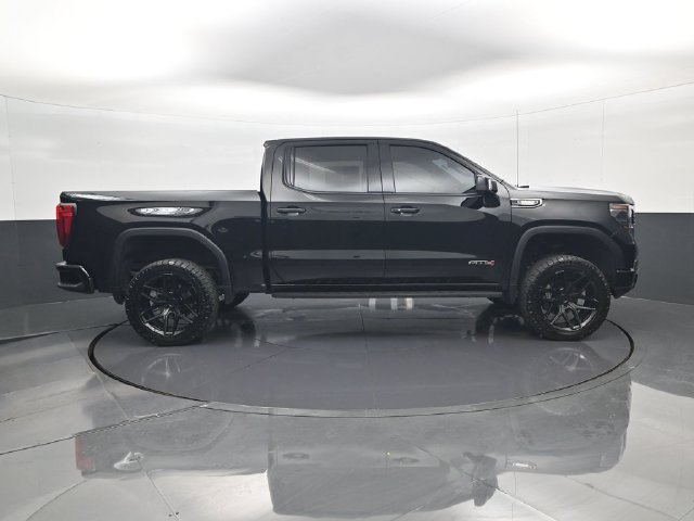 Used 2025 GMC Sierra 1500 AT4 w/ AT4 Premium Package AWD/4WD image 4