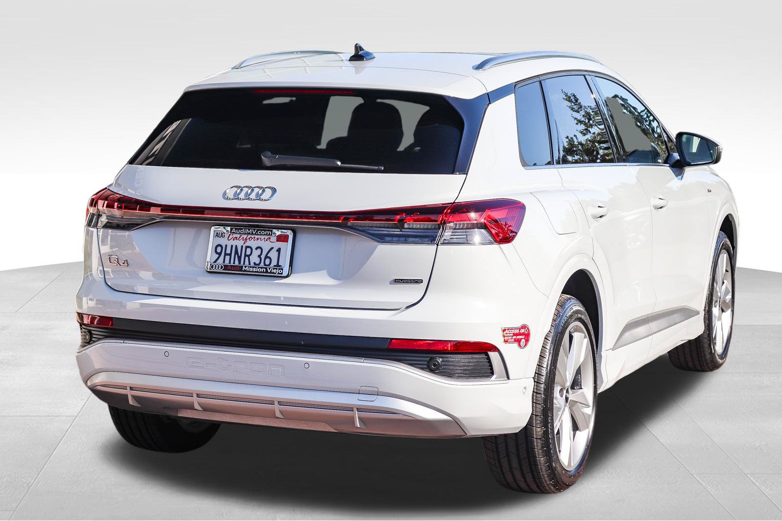 Certified 2023 Audi Q4 e-tron Premium Plus w/ Premium Plus AWD/4WD image 8