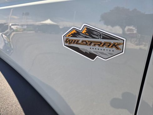 Used 2023 Ford Bronco Wildtrak AWD/4WD image 9