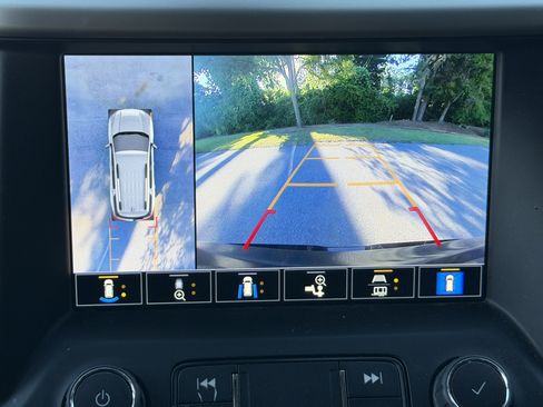Used 2023 GMC Acadia Denali w/ Black Diamond Edition FWD image 10