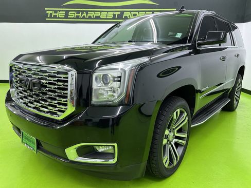 Used 2017 GMC Yukon SLT AWD/4WD image 5