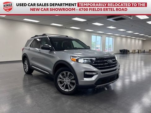 Used 2024 Ford Explorer XLT w/ Equipment Group 202A AWD/4WD image 1