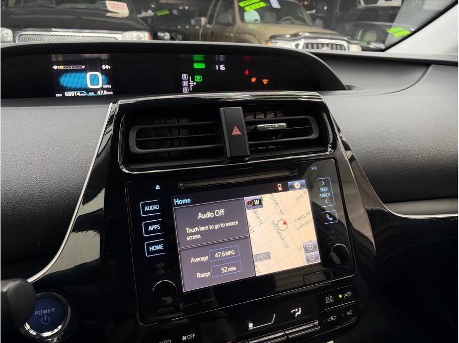 Used 2018 Toyota Prius Three FWD image 10