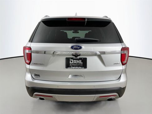 Used 2017 Ford Explorer Limited w/ Equipment Group 301A AWD/4WD image 12