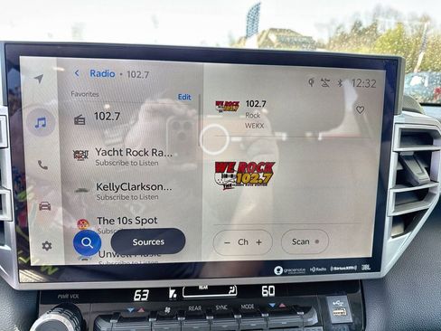 Used 2023 Toyota Sequoia Limited image 18