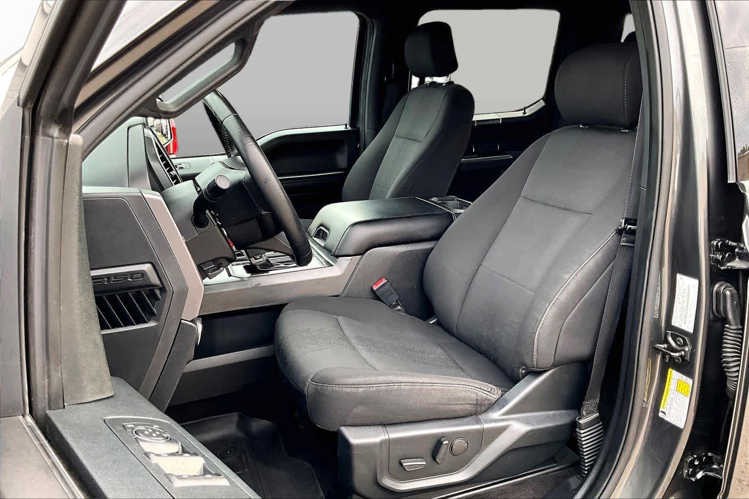 Used 2019 Ford F150 XLT w/ Equipment Group 302A Luxury AWD/4WD image 10