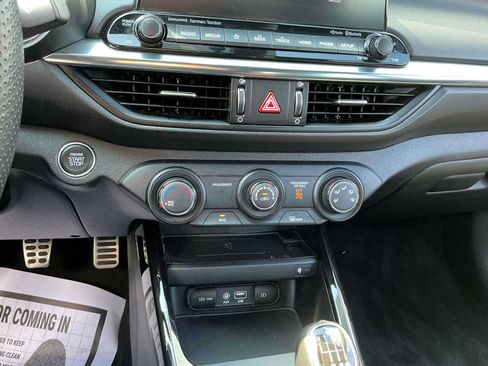 Used 2020 Kia Forte GT FWD image 20