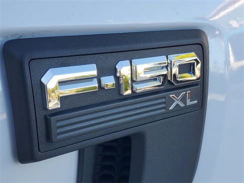 Used 2023 Ford F150 XL w/ Trailer Tow Package image 7