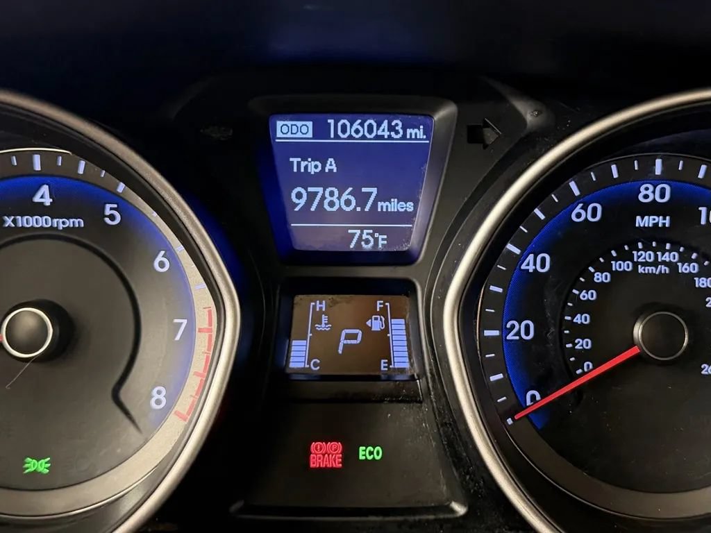 Used 2016 Hyundai Elantra GT FWD image 16
