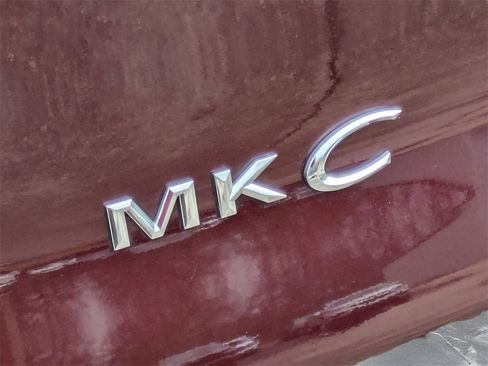 Used 2019 Lincoln MKC Reserve w/ MKC Climate Package image 10