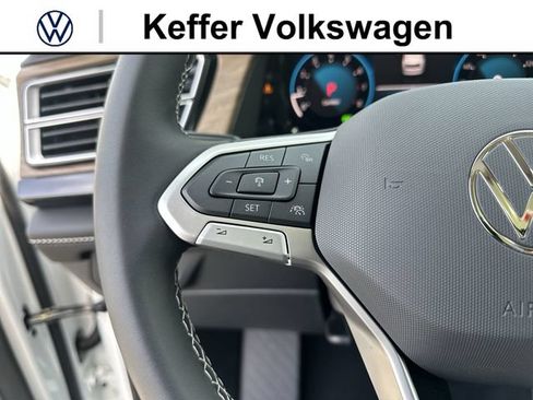 New 2026 Volkswagen Atlas SE FWD image 17
