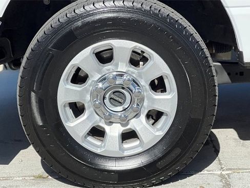 Used 2024 Ford F350 XLT image 30