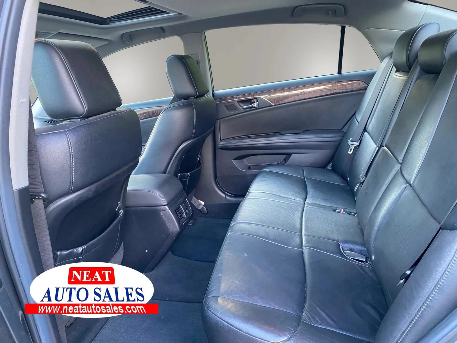 Used 2012 Toyota Avalon FWD image 9
