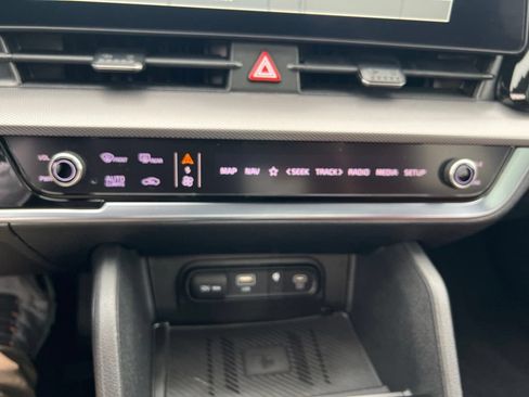 Certified 2023 Kia Sportage SX AWD/4WD image 57