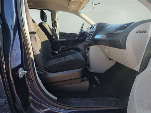 Used 2016 Dodge Grand Caravan SE w/ Quick Order Package 29E SE image 13