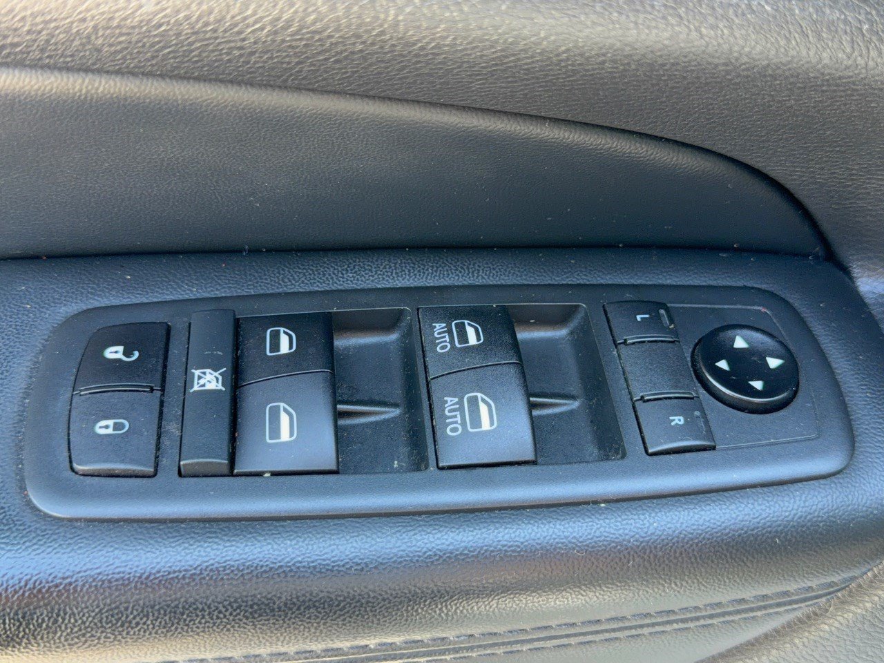 Used 2021 Jeep Grand Cherokee Laredo X RWD image 15