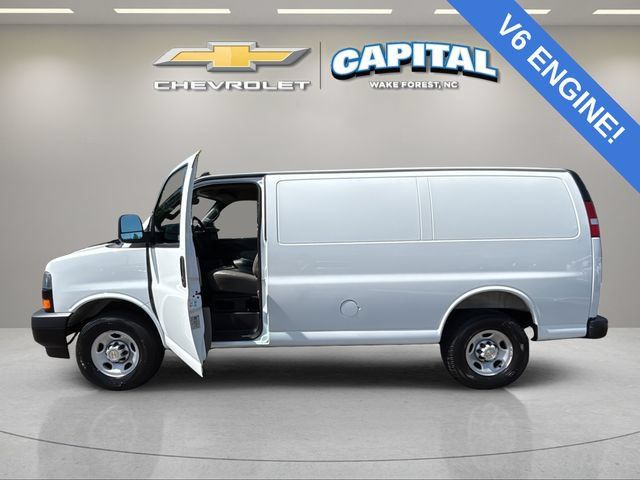 Used 2025 Chevrolet Express 2500 w/ Driver Convenience Package RWD image 3