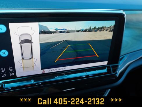 Used 2025 Volkswagen Atlas SE FWD image 37