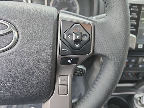 Used 2020 Toyota 4Runner Limited image 20