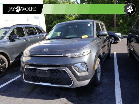 Used 2020 Kia Soul LX FWD image 3