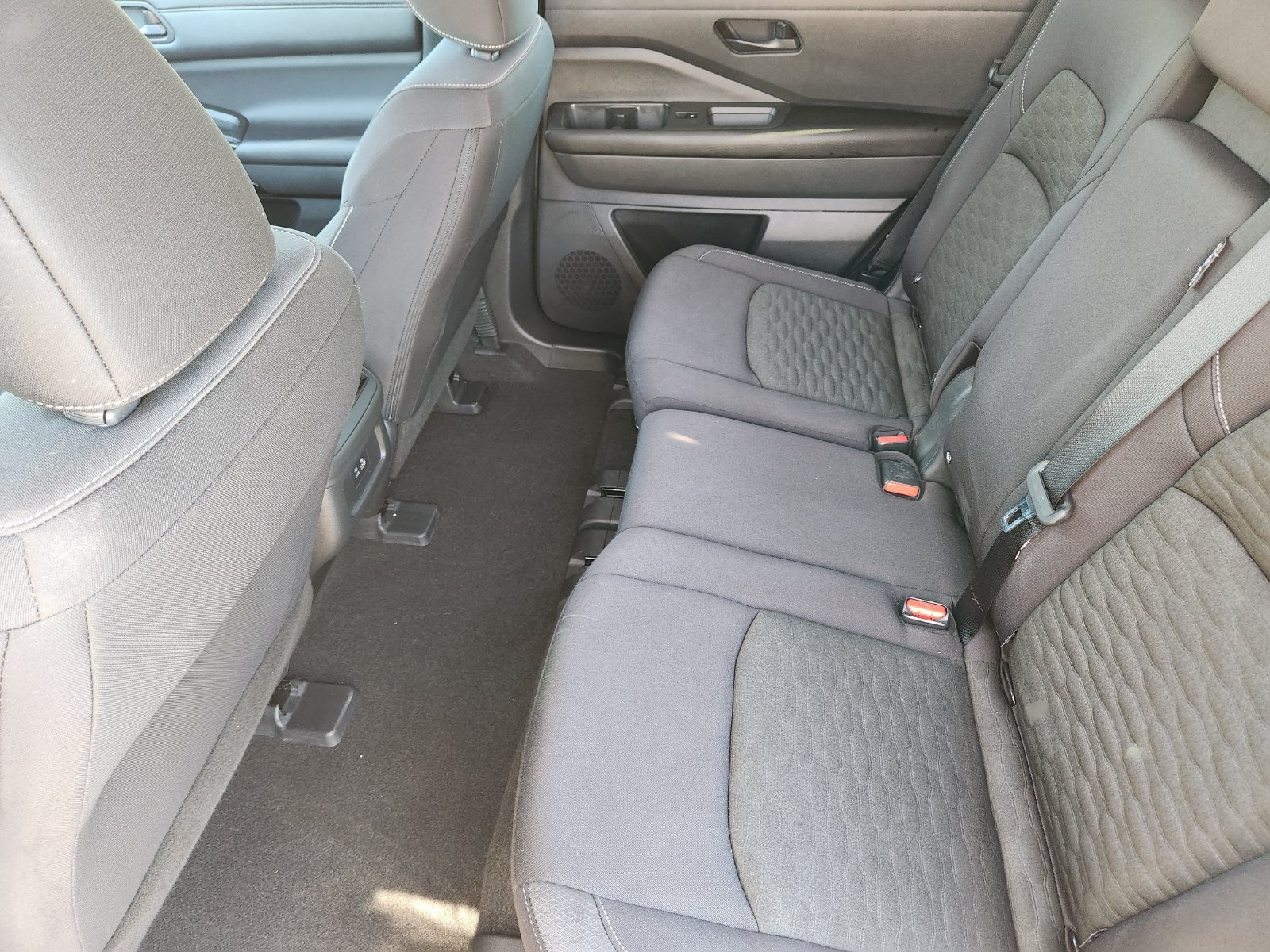 Used 2024 Nissan Pathfinder S FWD image 37