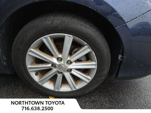 Used 2014 Toyota Camry XLE image 2