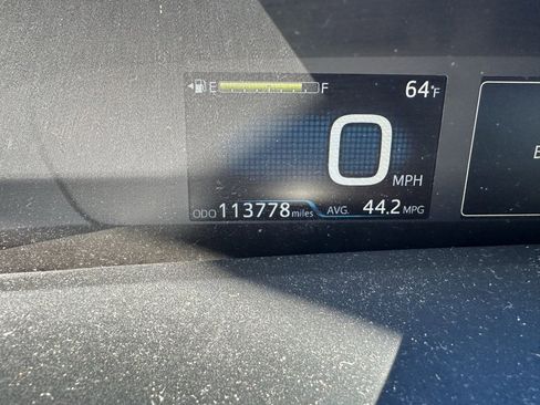 Used 2018 Toyota Prius Two image 10