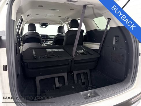 Used 2024 Kia Carnival LX FWD image 30