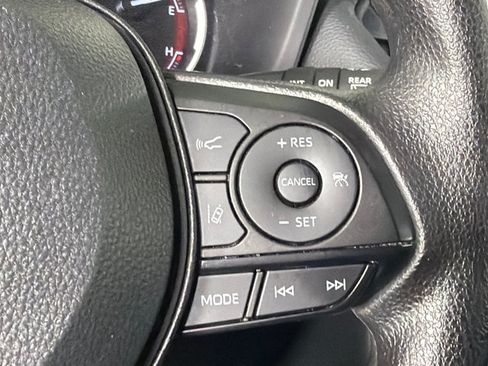 Used 2024 Toyota RAV4 XLE FWD image 25