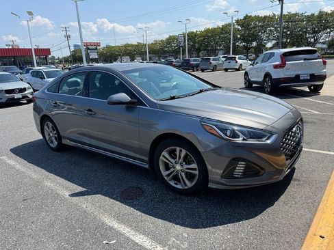 Used 2018 Hyundai Sonata Sport w/ Tech Package 05 FWD image 3