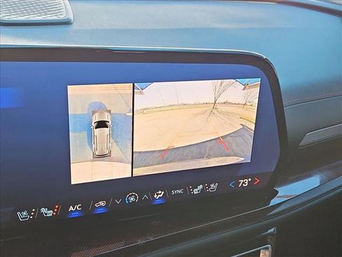 Used 2025 Chevrolet Traverse RS image 14