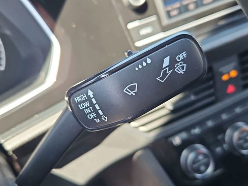 Certified 2020 Volkswagen Jetta R-Line w/ R-Line Cold Weather Package FWD image 26