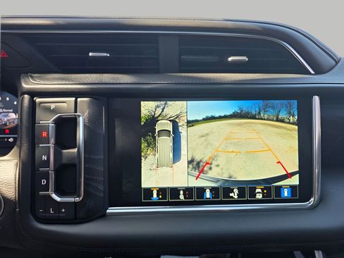 Used 2022 GMC Yukon XL Denali image 28