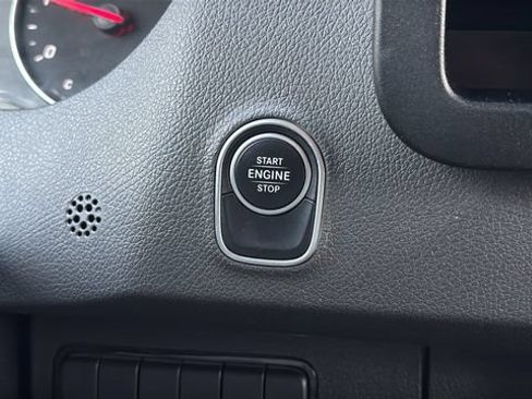 Used 2025 Mercedes-Benz Sprinter 2500 image 28