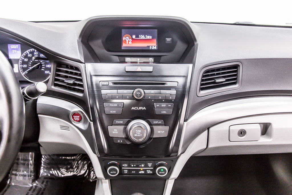 Used 2017 Acura ILX w/ AcuraWatch Plus Package FWD image 18