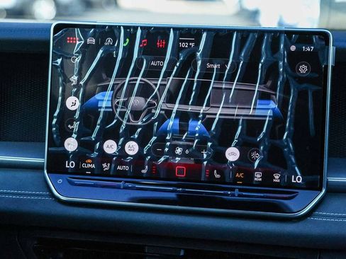 New 2026 Volkswagen Tiguan SE R-Line image 22