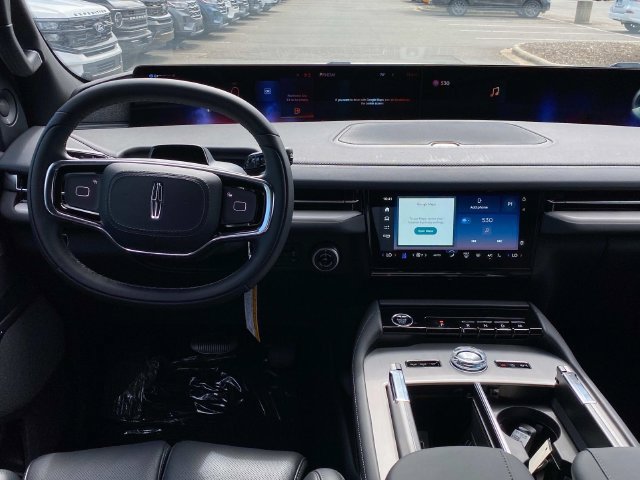New 2027 Lincoln Navigator Reserve w/ Jet Appearance Package AWD/4WD image 6