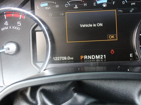 Used 2018 Ford F250 Platinum w/ FX4 Off-Road Package AWD/4WD image 12