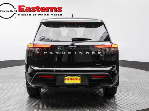Used 2024 Nissan Pathfinder S image 7