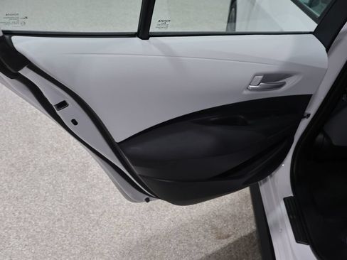 Used 2026 Toyota Corolla SE FWD image 16