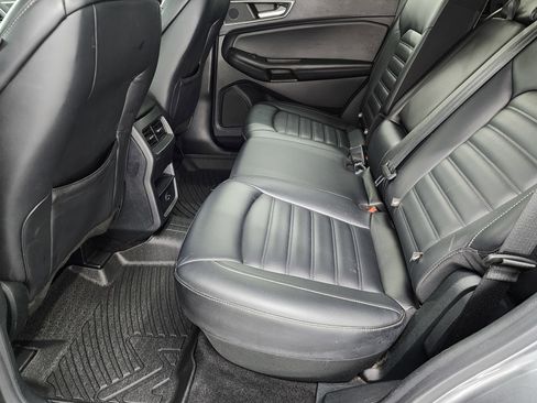Used 2022 Ford Edge SEL image 8