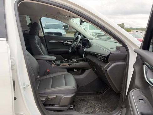 Used 2024 Buick Envision Preferred AWD/4WD image 24