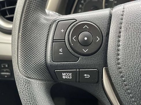 Used 2014 Toyota RAV4 LE FWD image 10
