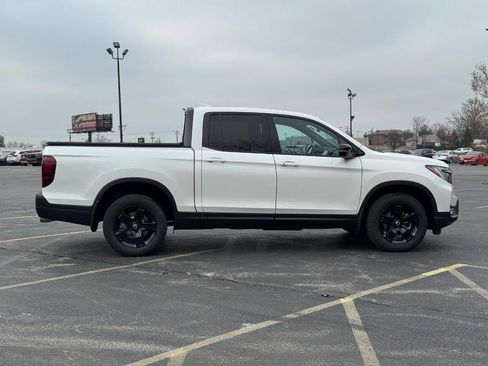 Certified 2025 Honda Ridgeline Black Edition image 2
