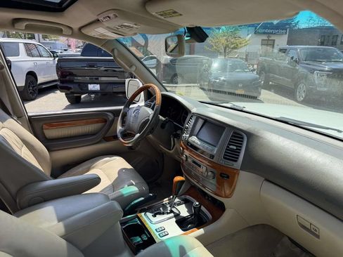 Used 2004 Lexus LX 470 4WD image 13